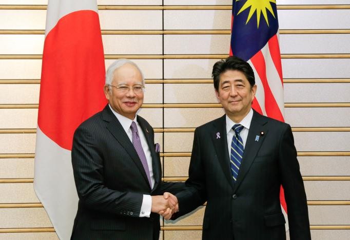 Mer Orientale : Japonais et Malaisiens appellent à un règlement pacifique  - ảnh 1